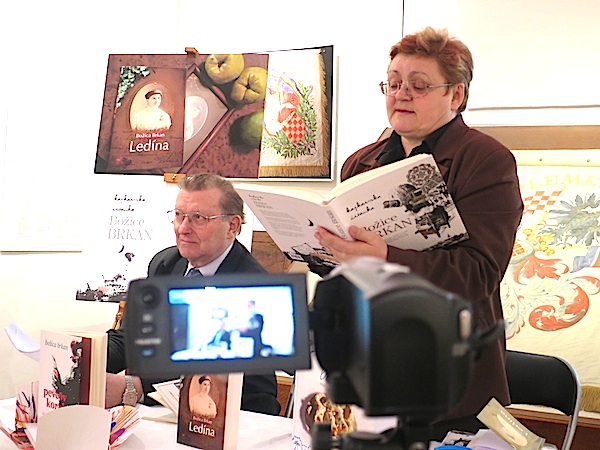 IMG_4622 600 BB čita